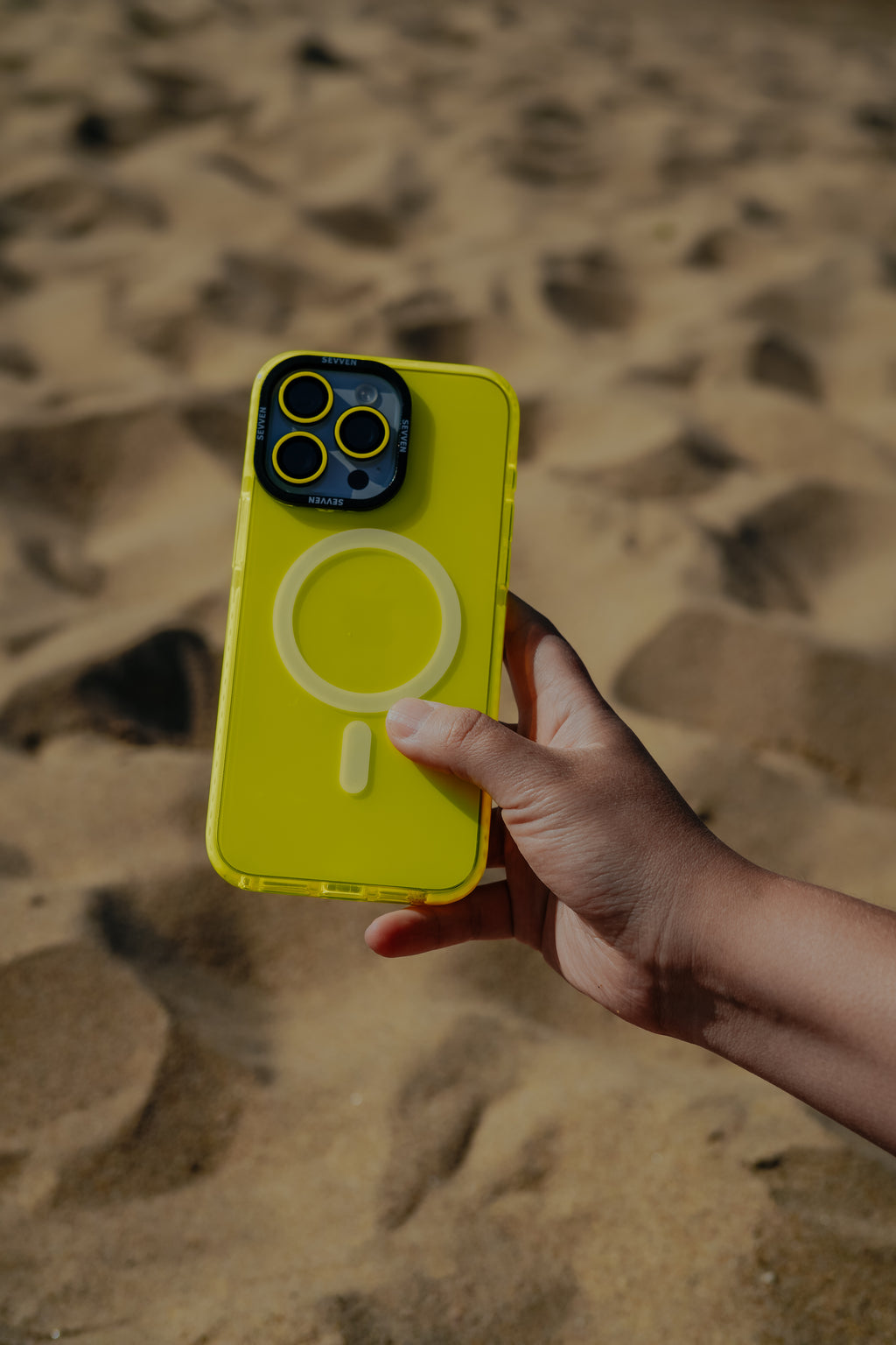 Carcasa MagSafe + Protector de cámara amarillo flúor