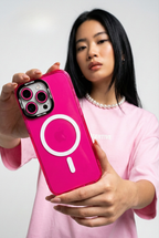 Carcasa MagSafe + Protector de cámara para iPhone fucsia