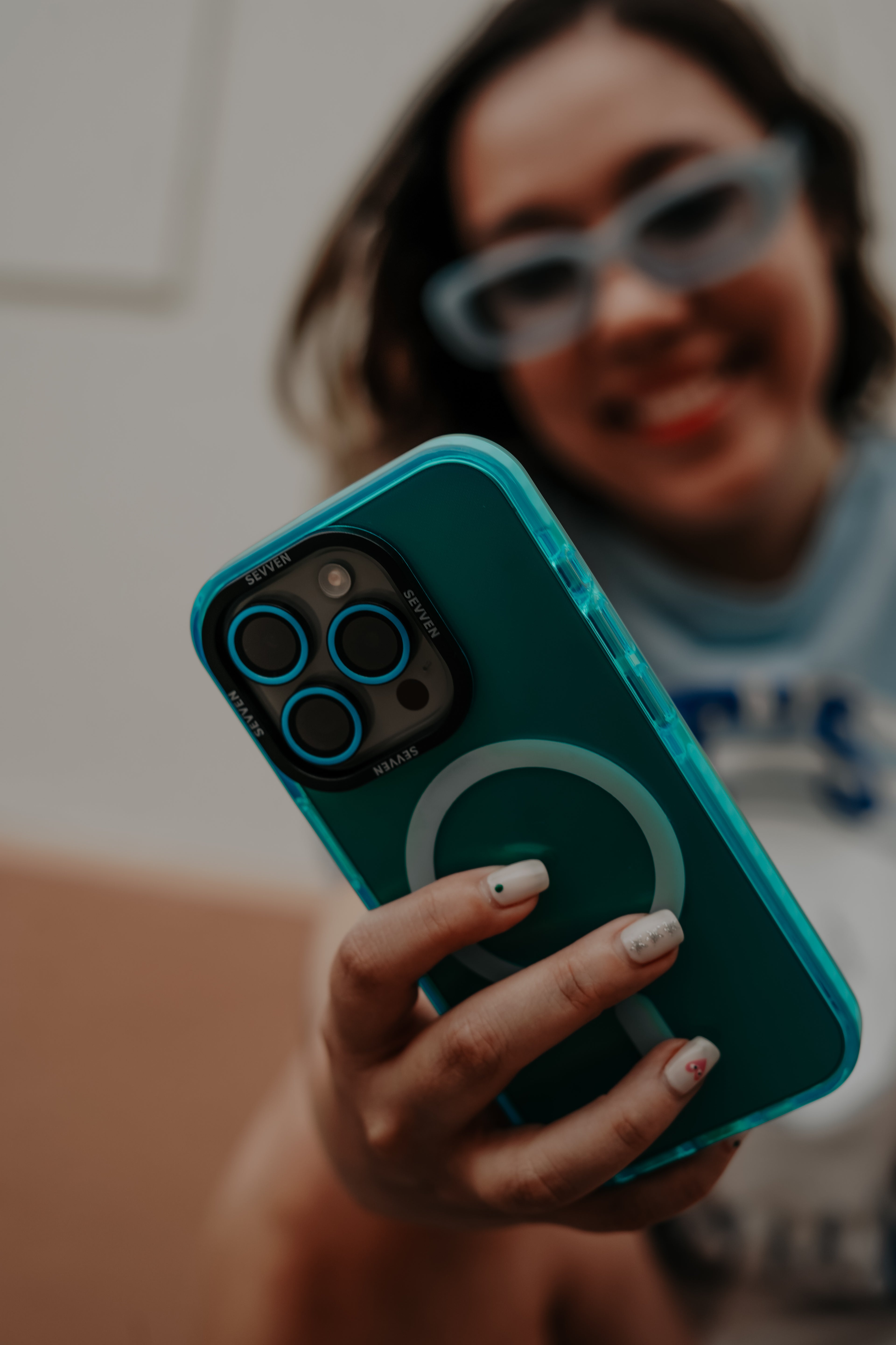 Carcasa MagSafe + Protector de cámara para iPhone Celeste
